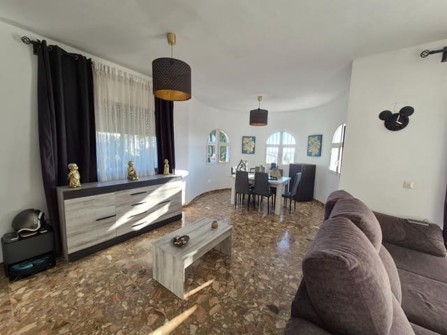 4 slaapkamer Villa te koop in Caleta de Vélez, Vélez-Málaga met zwembad garage - € 674.000 (Ref: 9690632)
