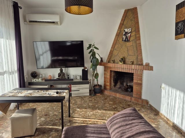 4 slaapkamer Villa te koop in Caleta de Vélez, Vélez-Málaga met zwembad garage - € 674.000 (Ref: 9690632)