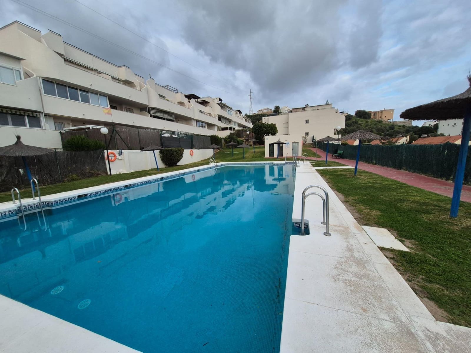 3 soveværelse Penthouse til salg i La Cala del Moral med swimmingpool garage - € 442.000 (Ref: 9719979)