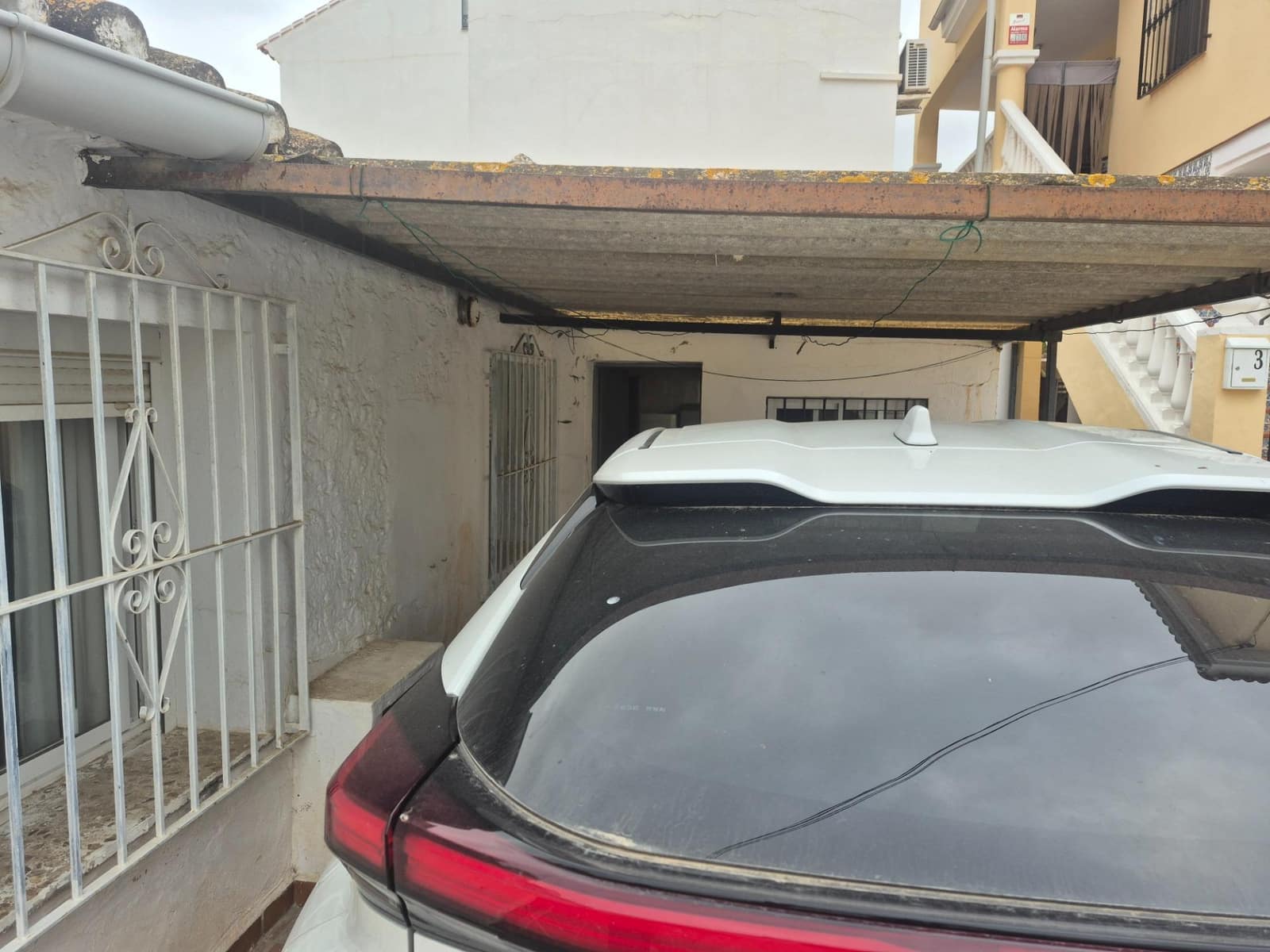 3 Zimmer Apartment zu verkaufen in Almayate mit Garage - 350.000 € (Ref: 9726654)