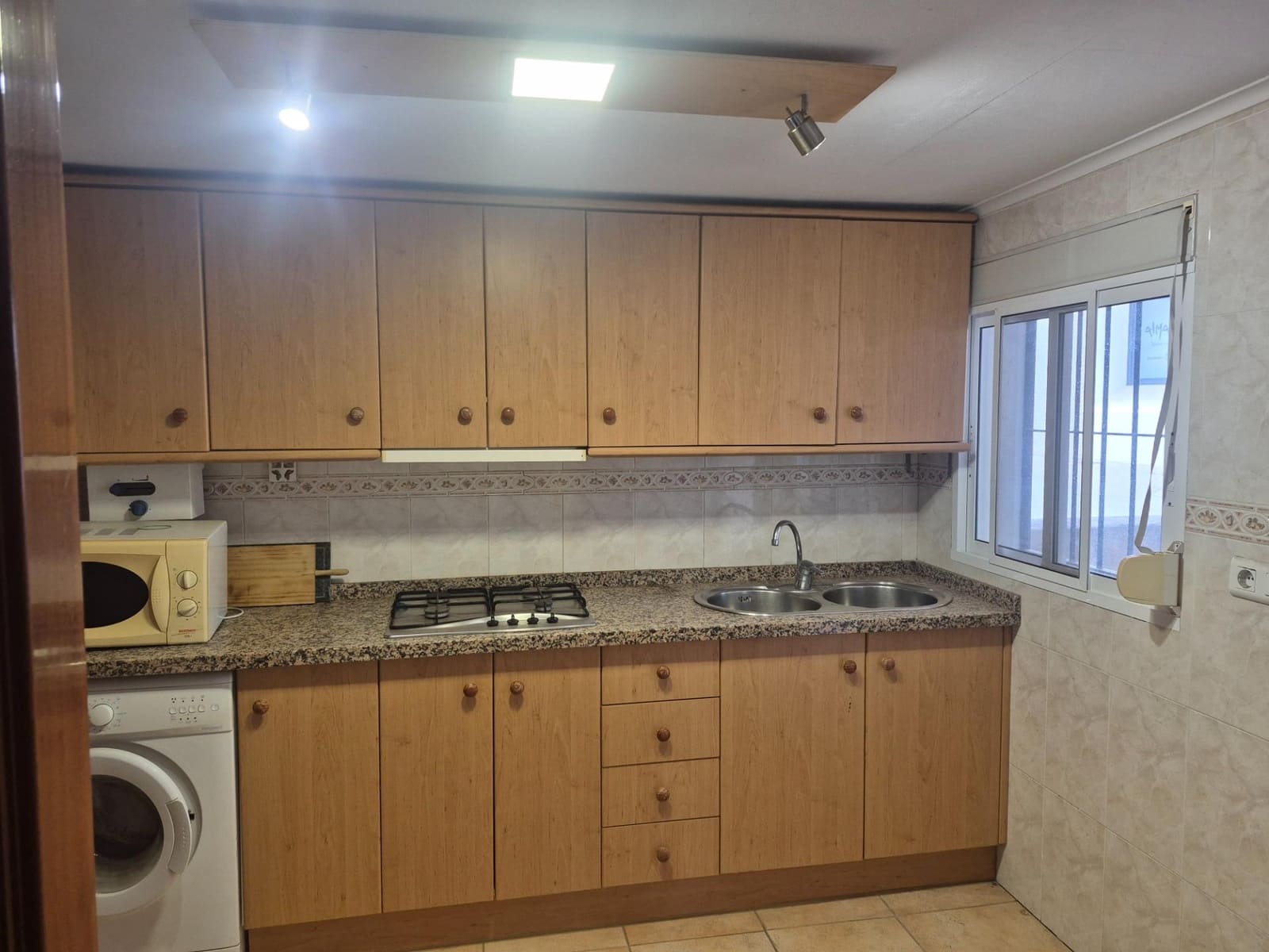 3 Zimmer Apartment zu verkaufen in Almayate mit Garage - 350.000 € (Ref: 9726654)