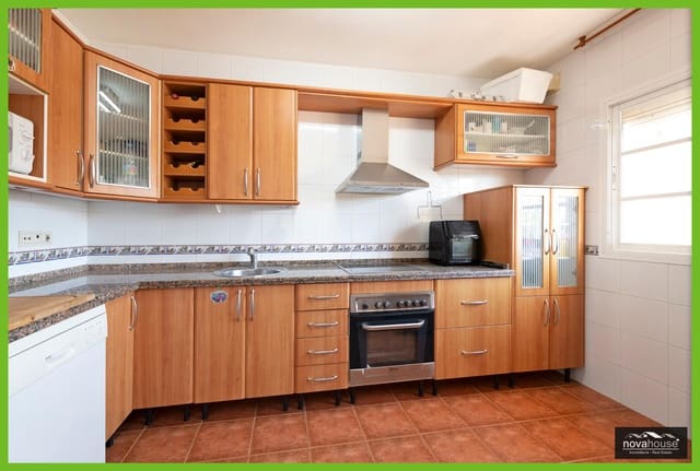 3 slaapkamer Rijtjeshuis te koop in Rincón de la Victoria met zwembad garage - € 395.000 (Ref: 9770681)