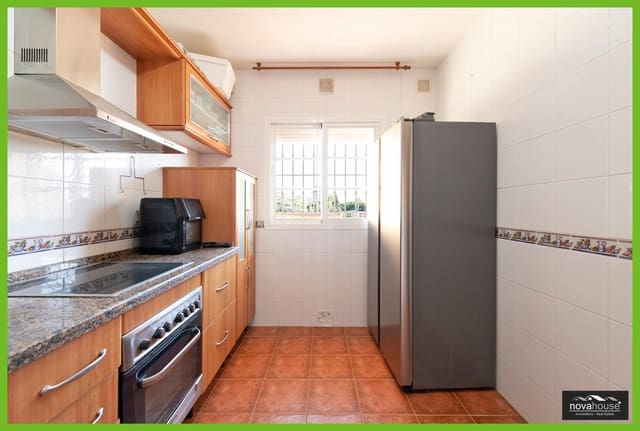3 slaapkamer Rijtjeshuis te koop in Rincón de la Victoria met zwembad garage - € 395.000 (Ref: 9770681)