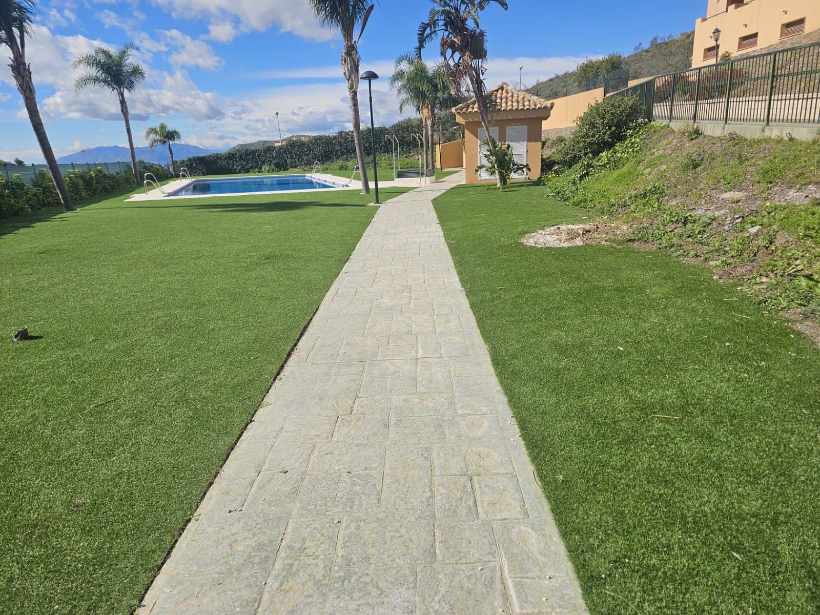 2 soverom Leilighet til salgs i La Cala del Moral med svømmebasseng garasje - € 364 990 (Ref: 9799279)