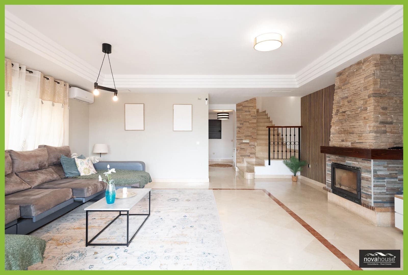 4 sovrum Semi-fristående Villa till salu i Riviera del Sol med pool garage - 699 990 € (Ref: 9799280)