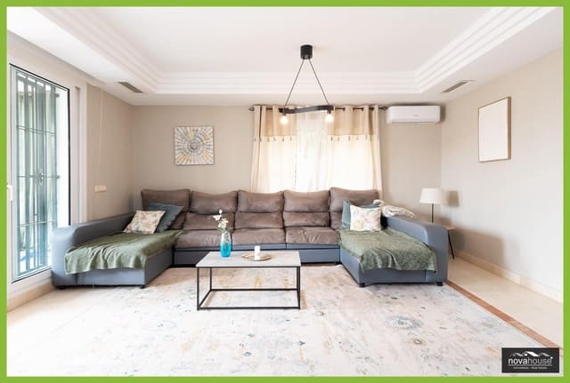 4 sovrum Semi-fristående Villa till salu i Riviera del Sol, Mijas med pool garage - 699 990 € (Ref: 9799280)