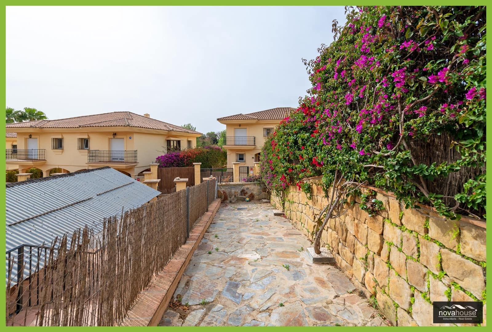 4 sovrum Semi-fristående Villa till salu i Riviera del Sol med pool garage - 699 990 € (Ref: 9799280)