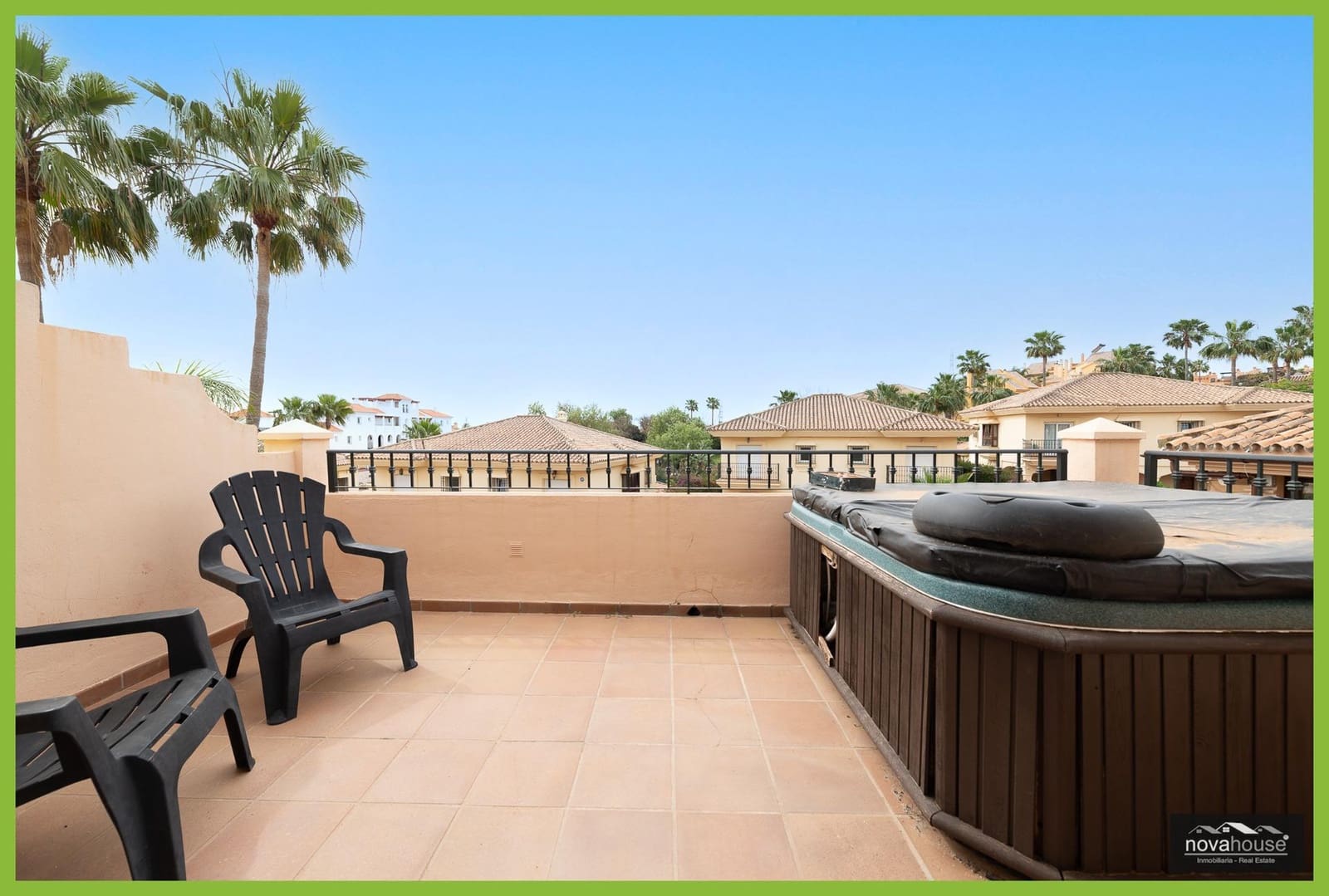 4 sovrum Semi-fristående Villa till salu i Riviera del Sol med pool garage - 699 990 € (Ref: 9799280)