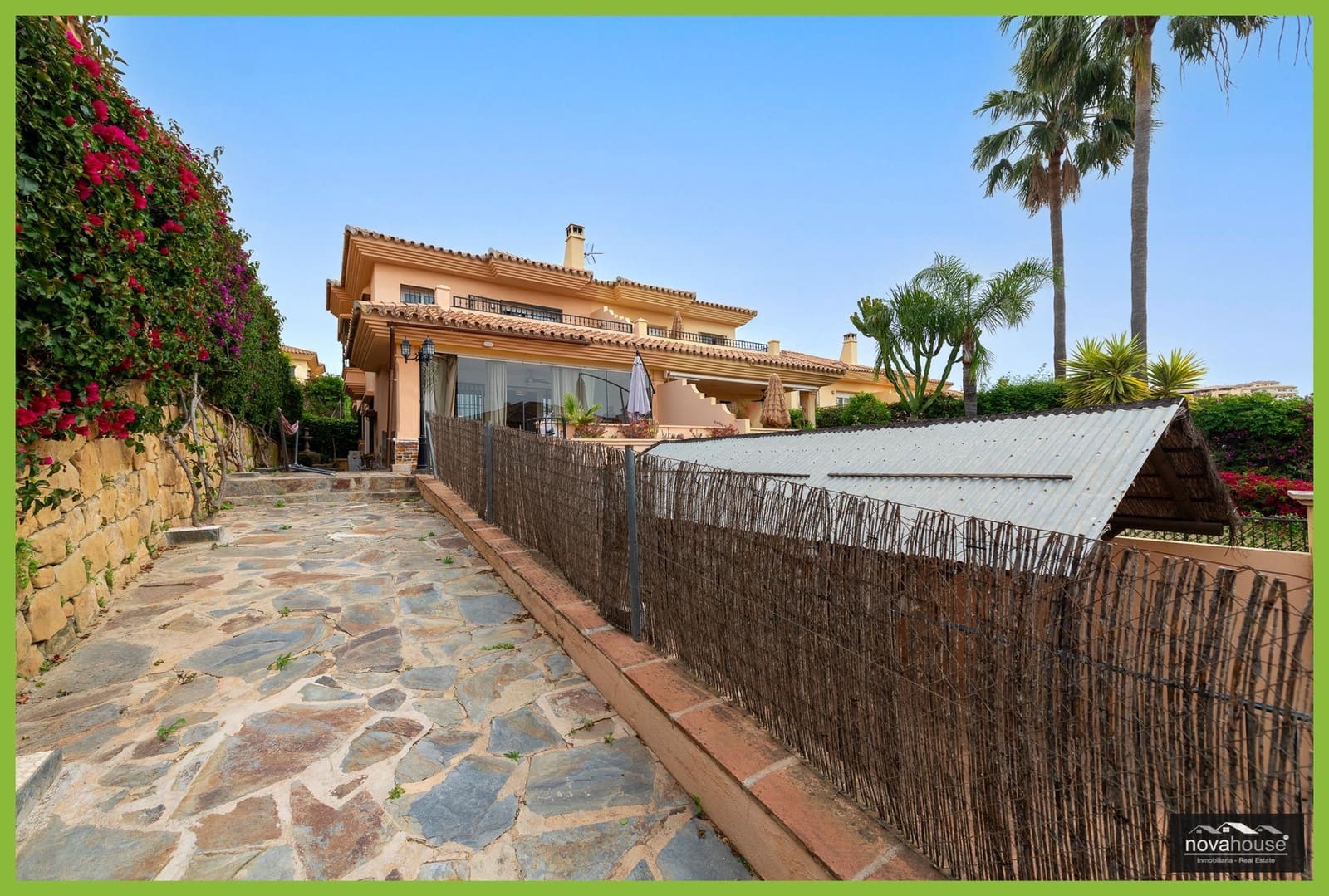 4 sovrum Semi-fristående Villa till salu i Riviera del Sol med pool garage - 699 990 € (Ref: 9799280)