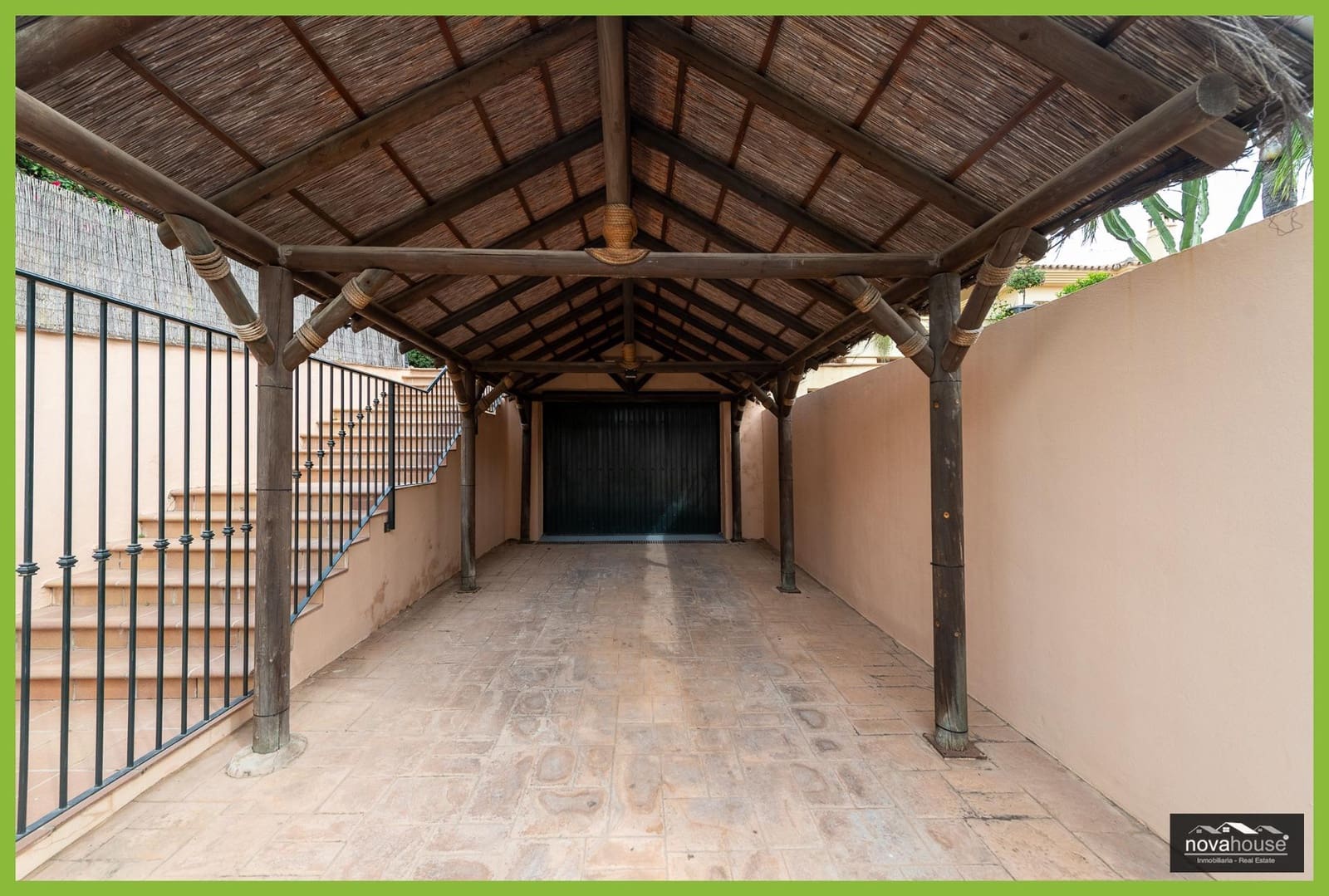 4 sovrum Semi-fristående Villa till salu i Riviera del Sol med pool garage - 699 990 € (Ref: 9799280)