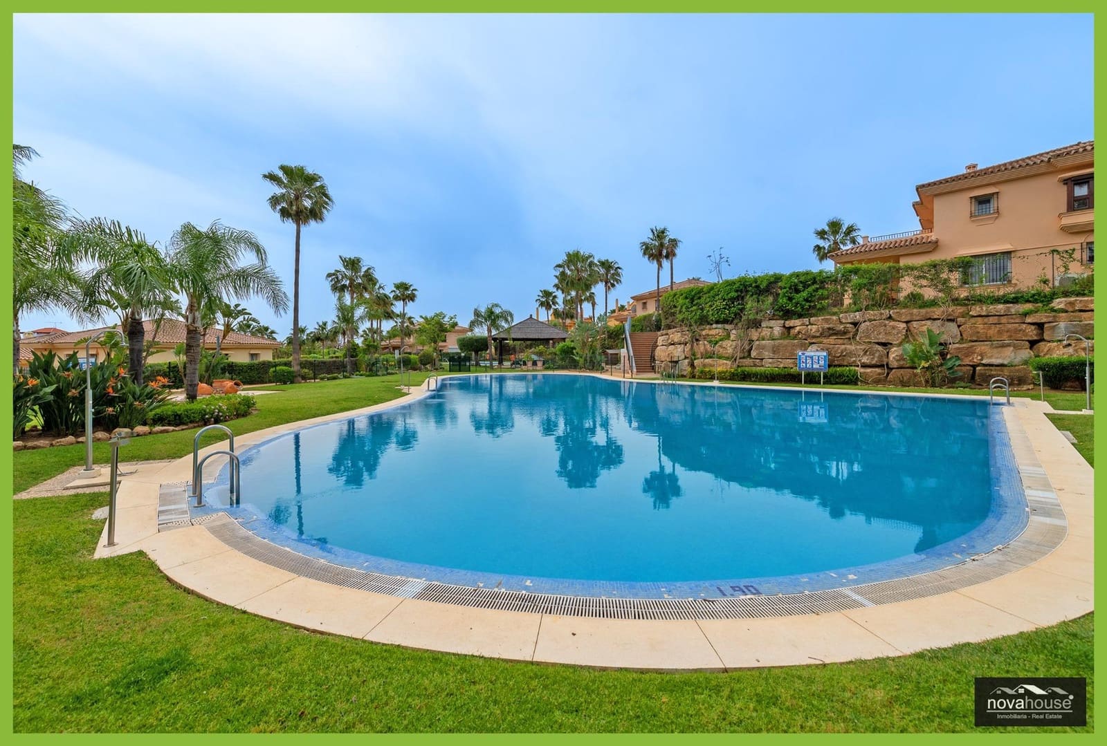 4 sovrum Semi-fristående Villa till salu i Riviera del Sol med pool garage - 699 990 € (Ref: 9799280)