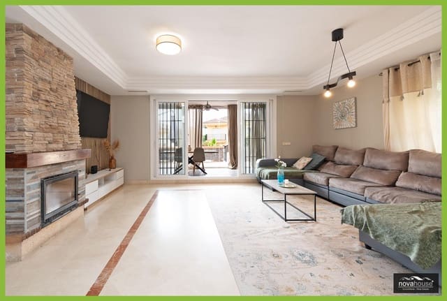 4 chambre Villa/Maison Semi-Mitoyenne à vendre à Riviera del Sol, Mijas avec piscine garage - 699 990 € (Ref: 9799280)
