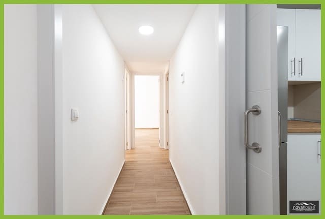 3 bedroom Flat for sale in Gamarra, Málaga city - € 369,900 (Ref: 9820530)