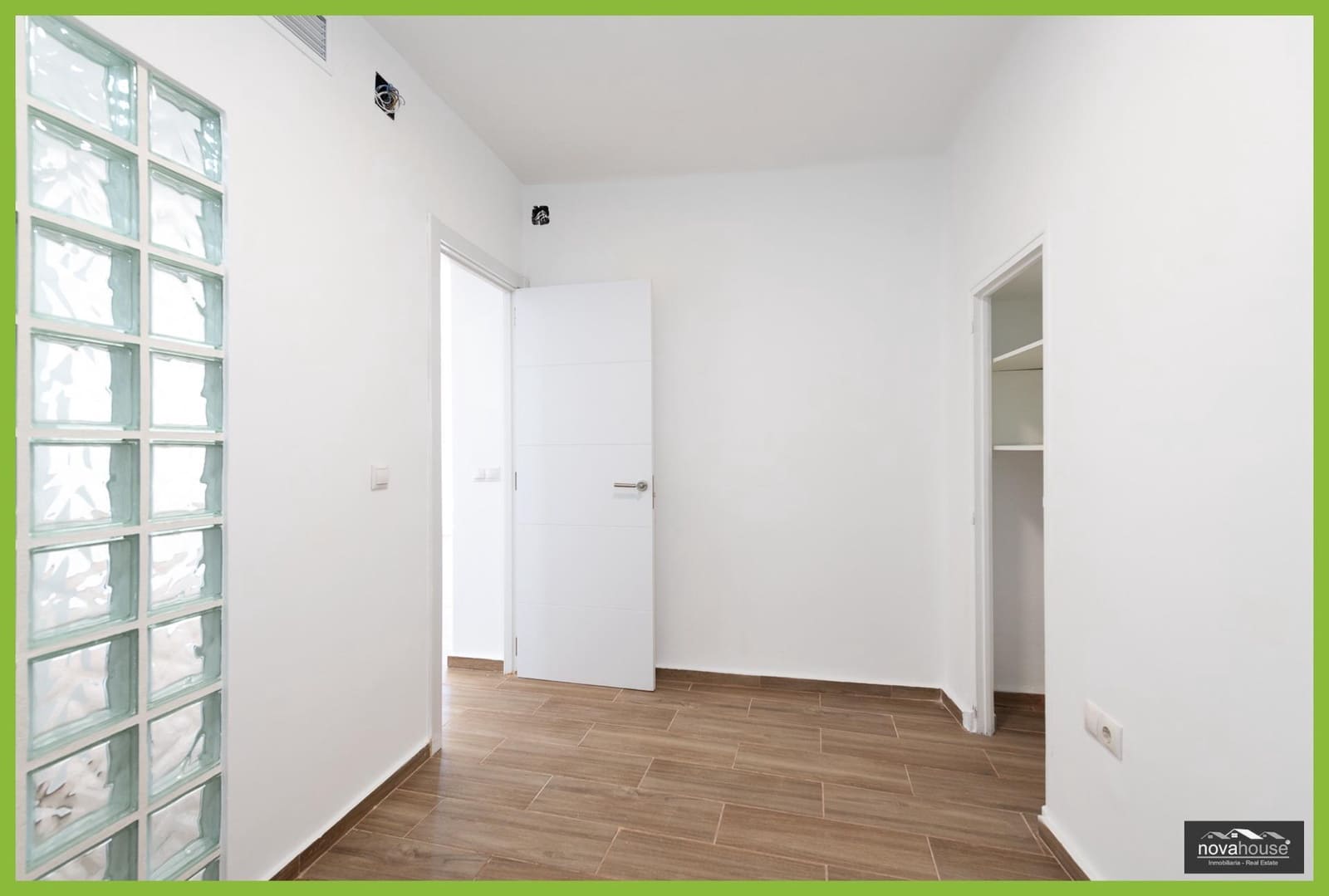 3 bedroom Flat for sale in Malaga city - € 369,900 (Ref: 9820530)