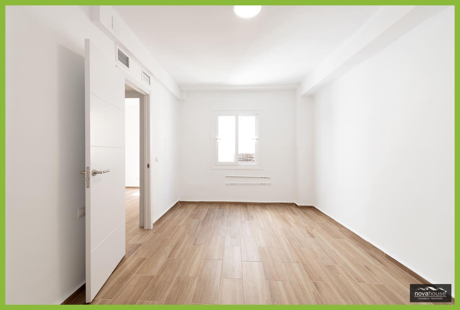 3 bedroom Flat for sale in Malaga city - € 369,900 (Ref: 9820530)