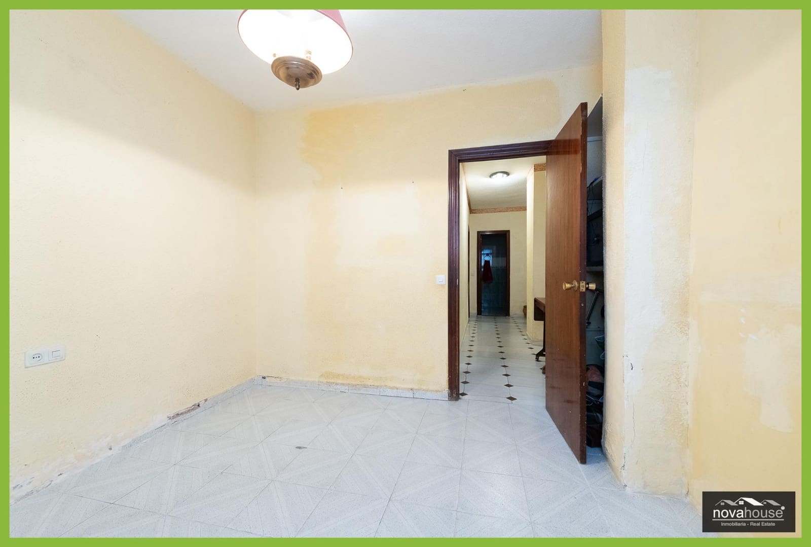 3 sypialnia Bungalow na sprzedaż w Miasto Malaga - 450 000 € (Ref: 9952648)