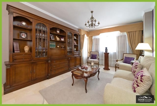 7 soveværelse Villa til salg i El Palo, Málaga by - € 1.250.000 (Ref: 9954252)