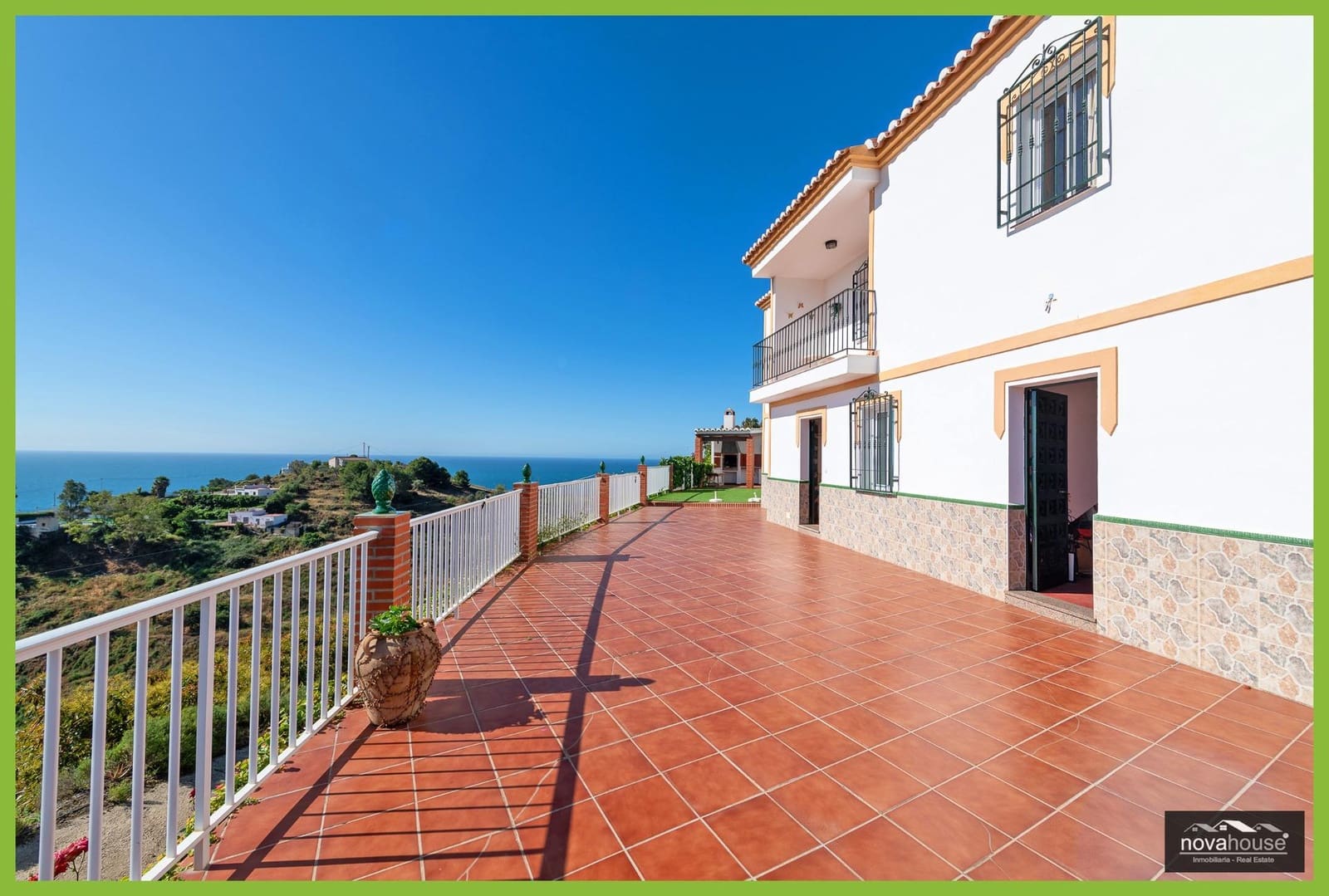 Rakentamaton maa myytävänä paikassa Nerja - 1 500 000 € (Ref: 9999637)