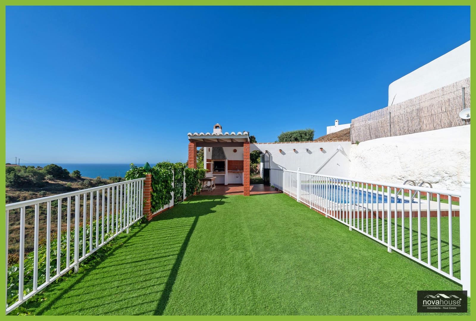 Rakentamaton maa myytävänä paikassa Nerja - 1 500 000 € (Ref: 9999637)