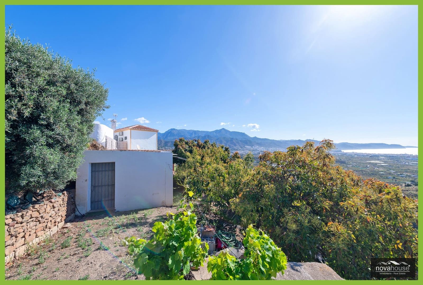 Rakentamaton maa myytävänä paikassa Nerja - 1 500 000 € (Ref: 9999637)