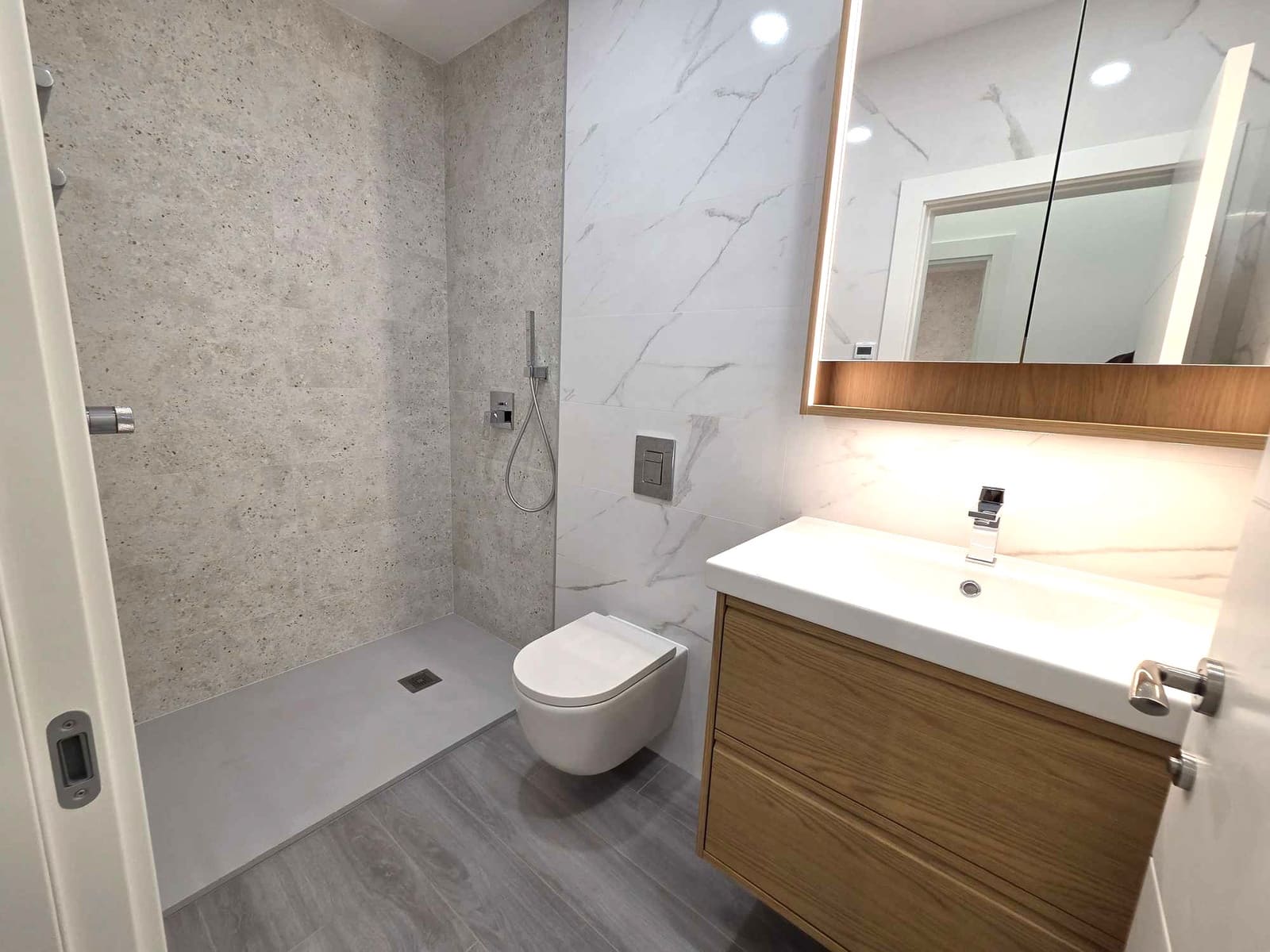 2 slaapkamer Appartement te koop in Torrevieja met zwembad garage - € 239.900 (Ref: 10000625)