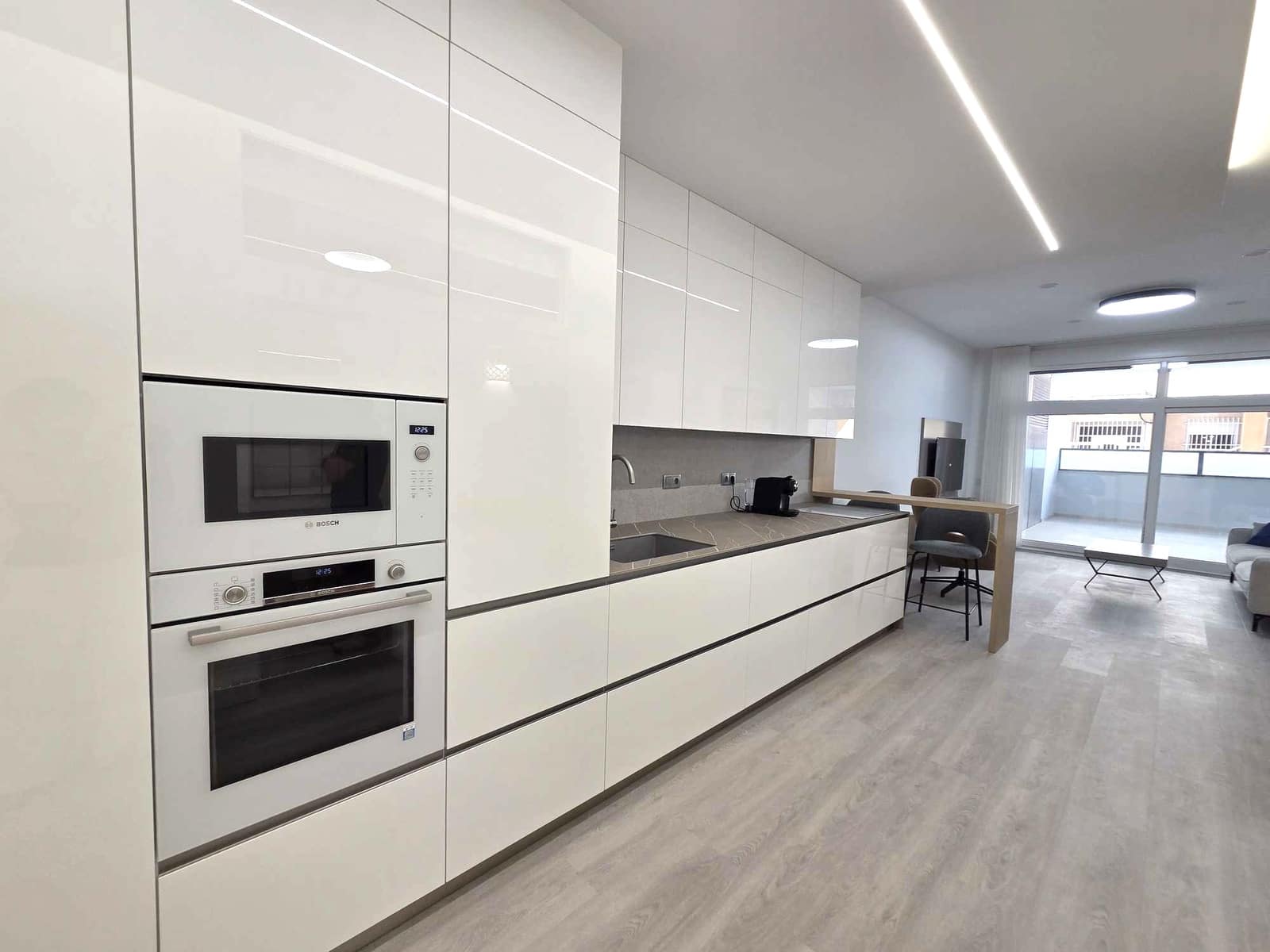 2 soverom Leilighet til salgs i Torrevieja med svømmebasseng garasje - € 263 900 (Ref: 10000728)