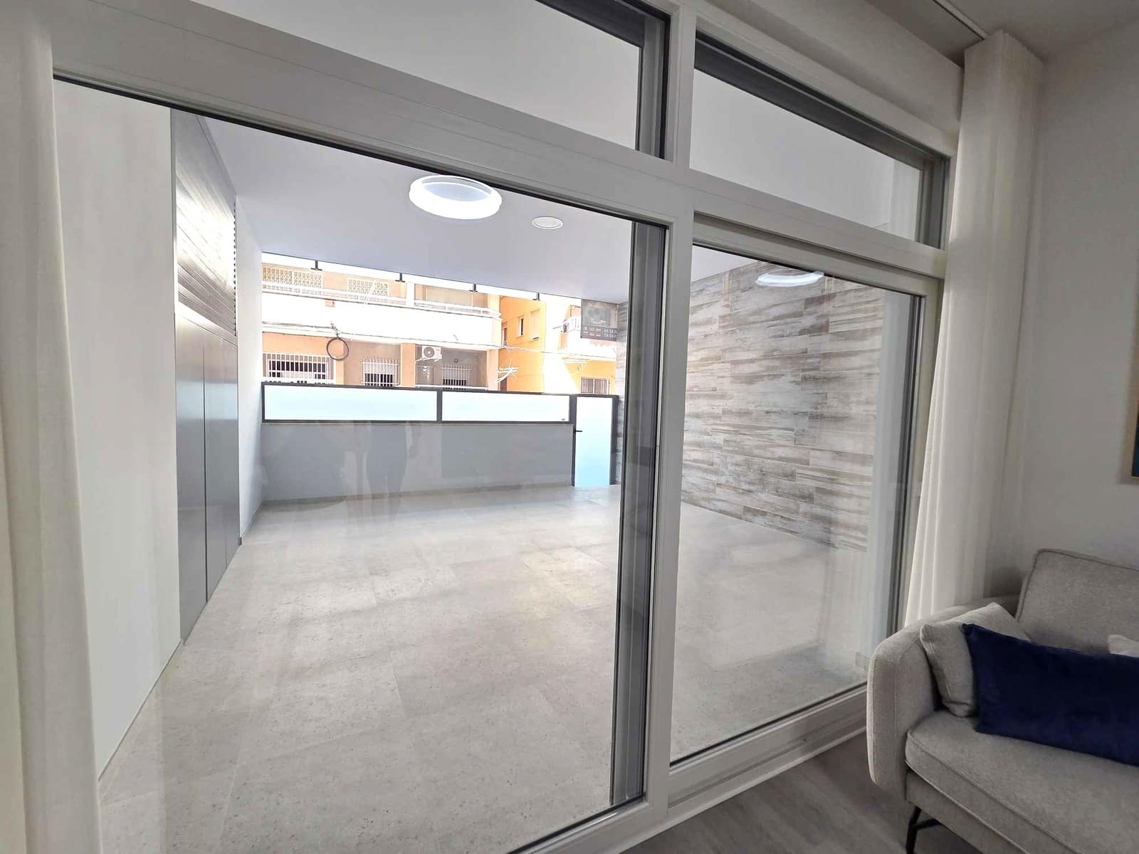 2 Zimmer Apartment zu verkaufen in Torrevieja mit Pool Garage - 287.900 € (Ref: 10000737)