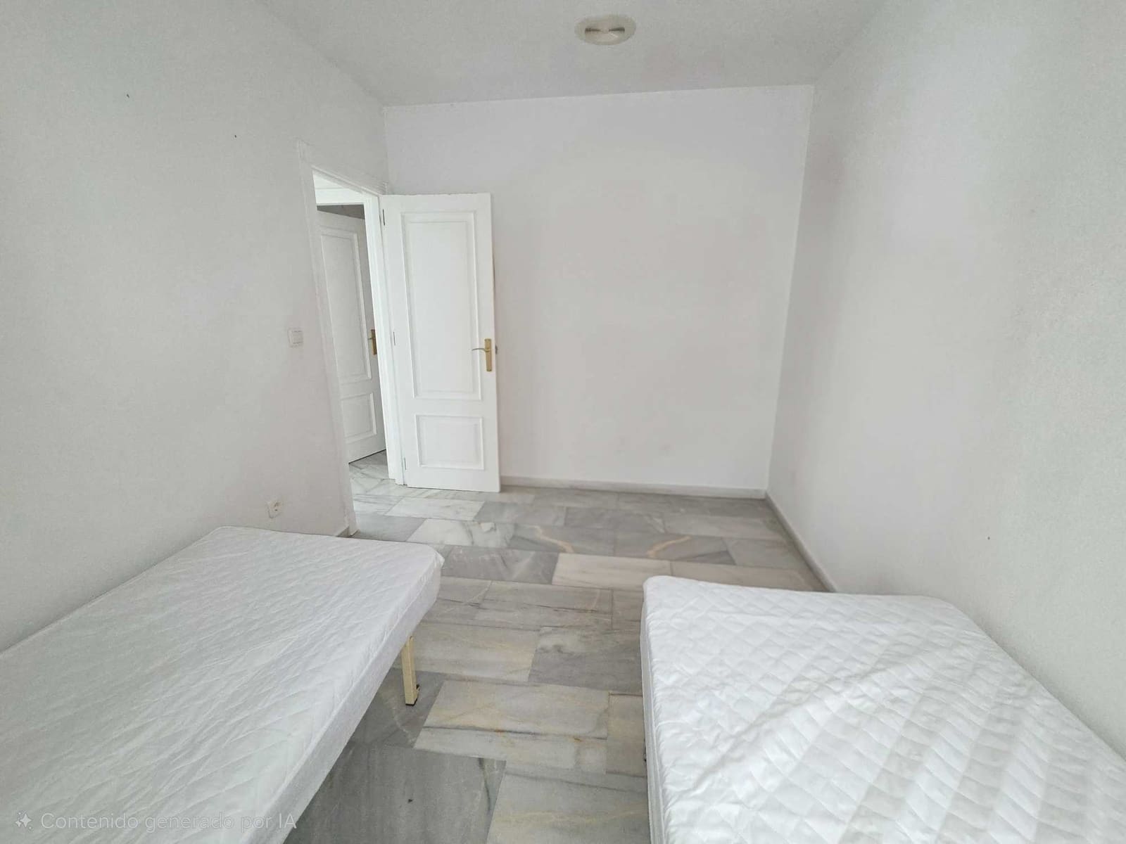 2 soverom Leilighet til salgs i Torrevieja med svømmebasseng garasje - € 219 000 (Ref: 10000878)