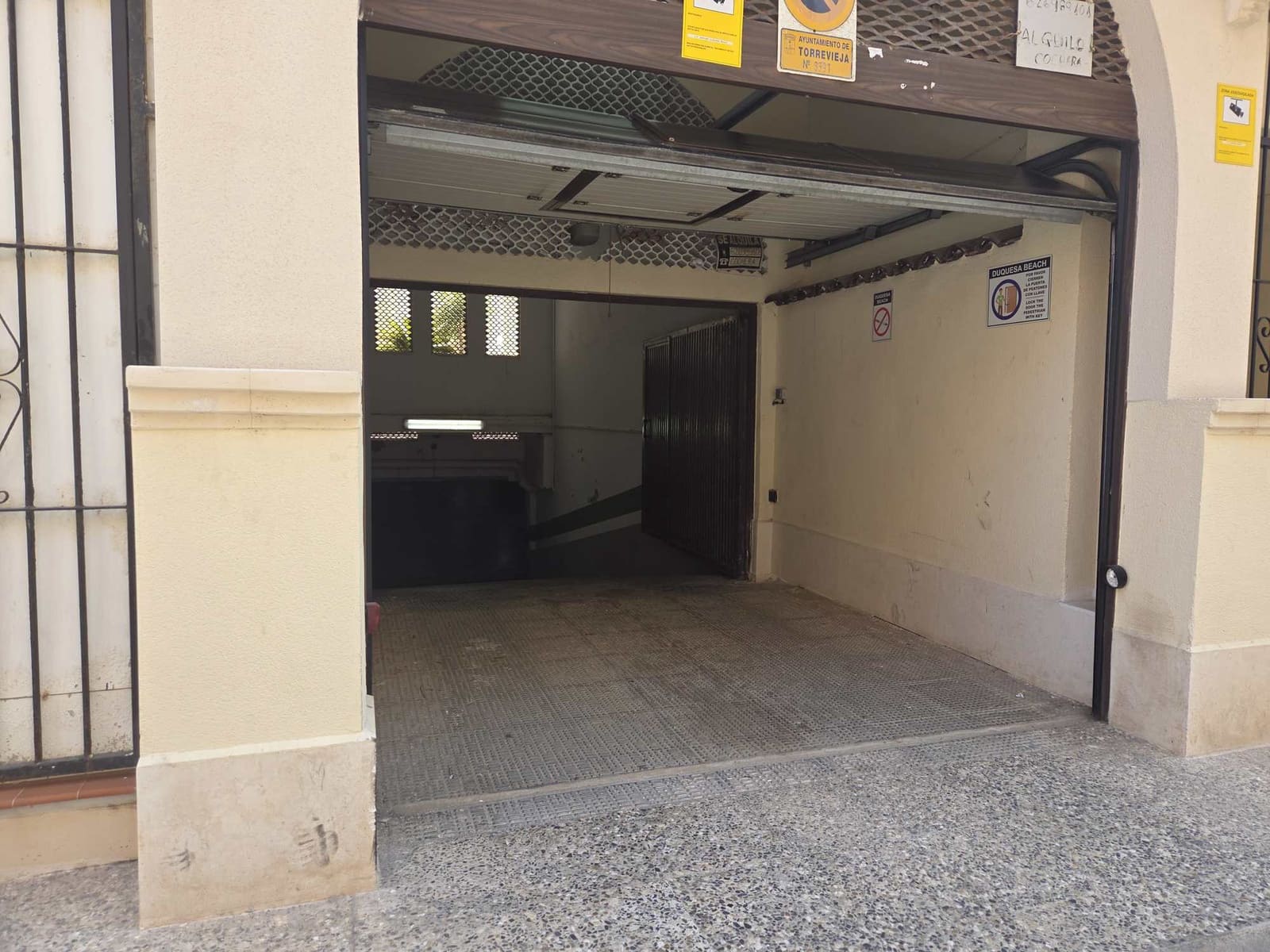 2 soverom Leilighet til salgs i Torrevieja med svømmebasseng garasje - € 219 000 (Ref: 10000878)