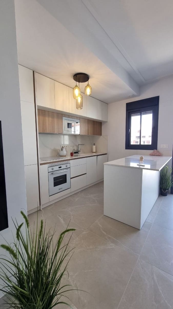 2 Zimmer Penthouse zu verkaufen in Torrevieja mit Pool Garage - 341.000 € (Ref: 10004411)