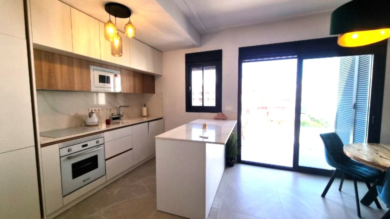 2 Zimmer Penthouse zu verkaufen in Torrevieja mit Pool Garage - 341.000 € (Ref: 10004411)