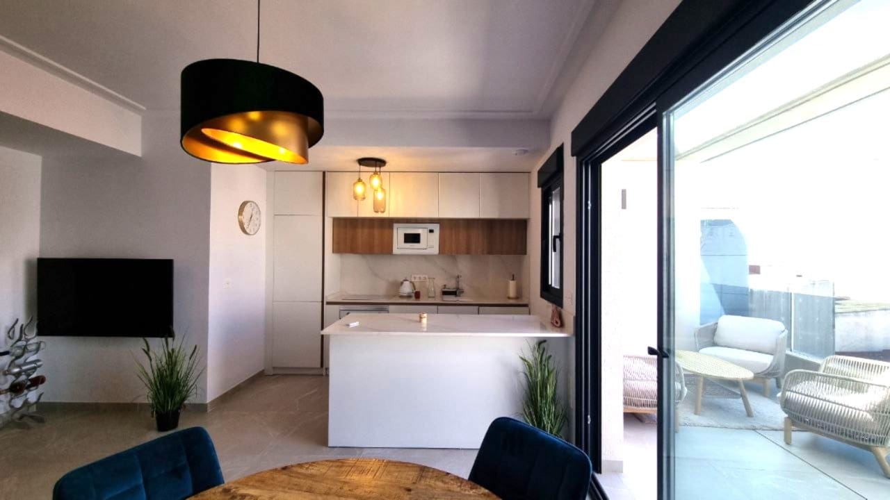 2 Zimmer Penthouse zu verkaufen in Torrevieja mit Pool Garage - 341.000 € (Ref: 10004411)