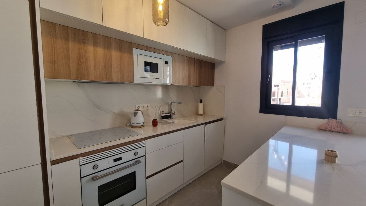 2 Zimmer Penthouse zu verkaufen in Torrevieja mit Pool Garage - 341.000 € (Ref: 10004411)