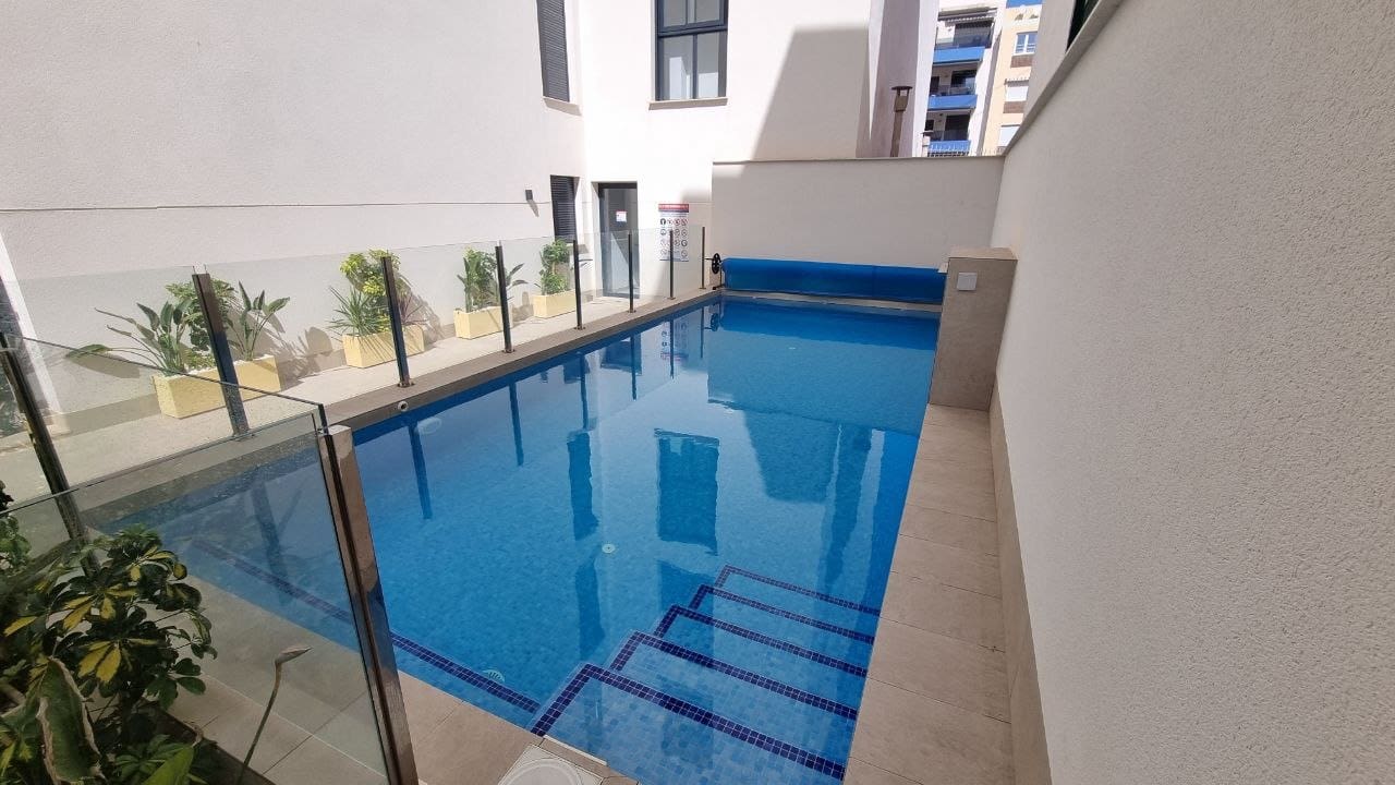 2 Zimmer Penthouse zu verkaufen in Torrevieja mit Pool Garage - 341.000 € (Ref: 10004411)