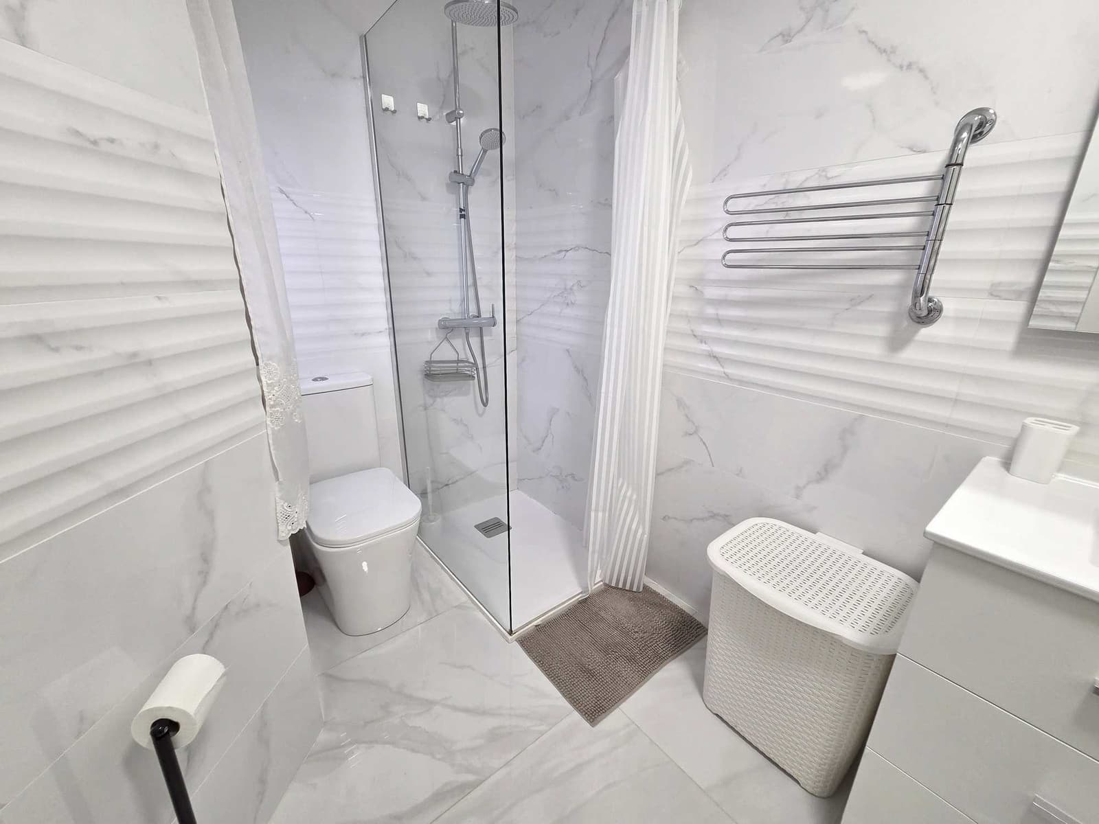 1 sypialnia Apartament na sprzedaż w Torrevieja z basenem - 147 000 € (Ref: 10144707)