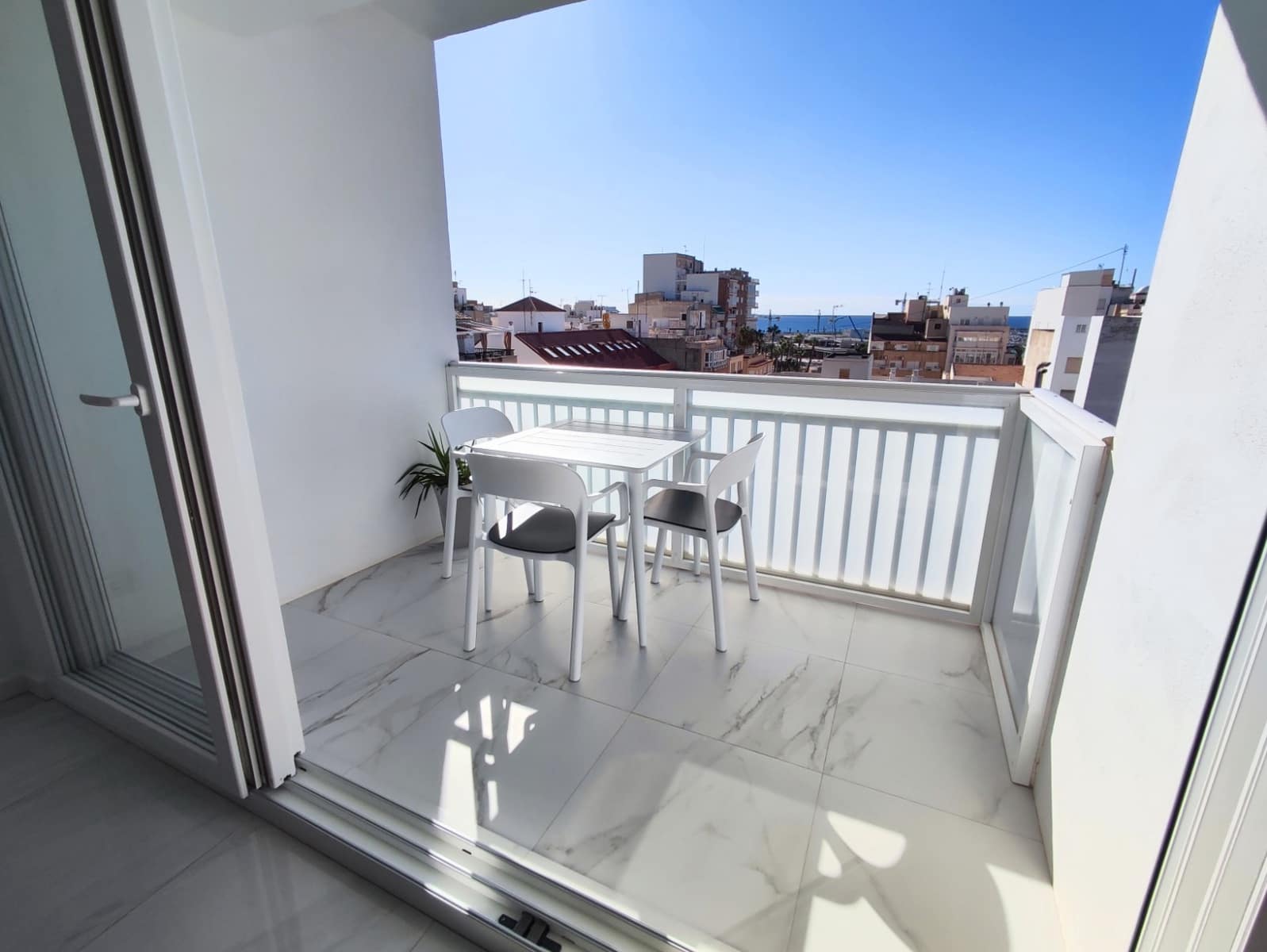 2 soverom Leilighet til salgs i Torrevieja - € 239 000 (Ref: 9409687)