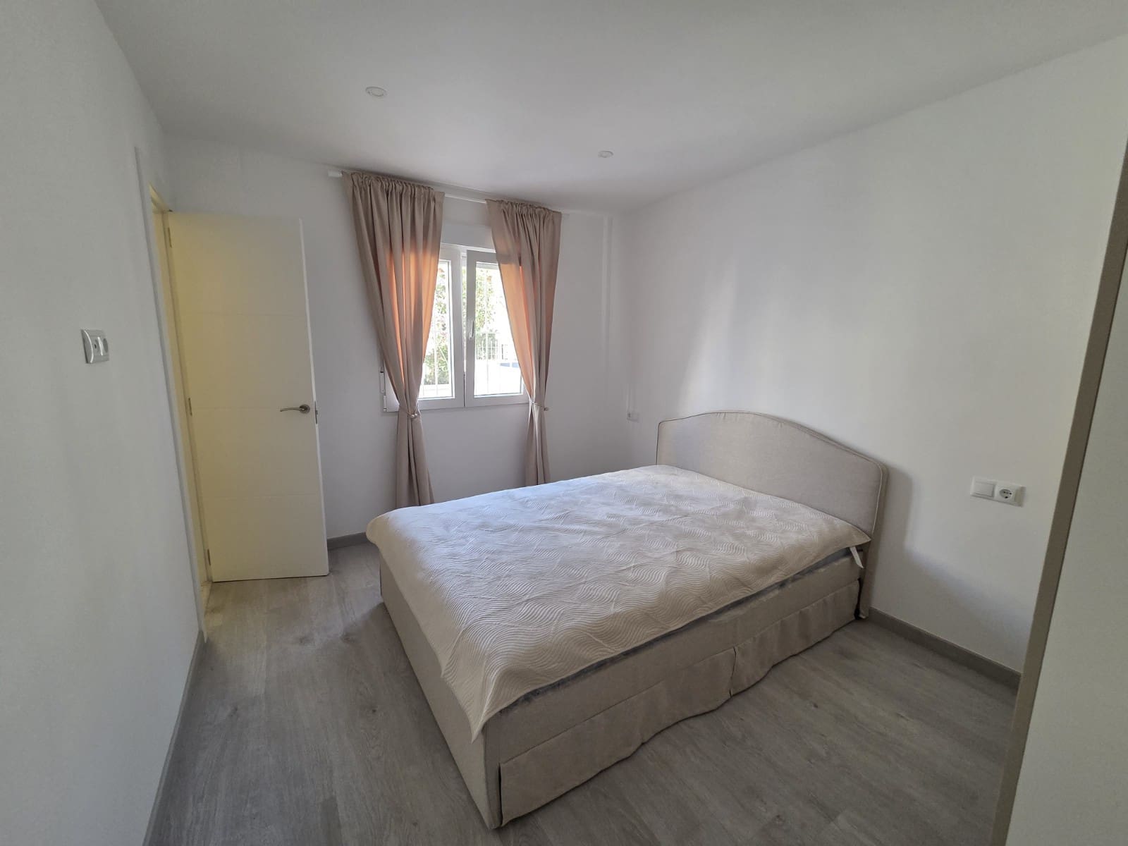 4 camera da letto Villetta Bifamiliare in vendita in Torrevieja con piscina garage - 369.000 € (Rif: 9409713)