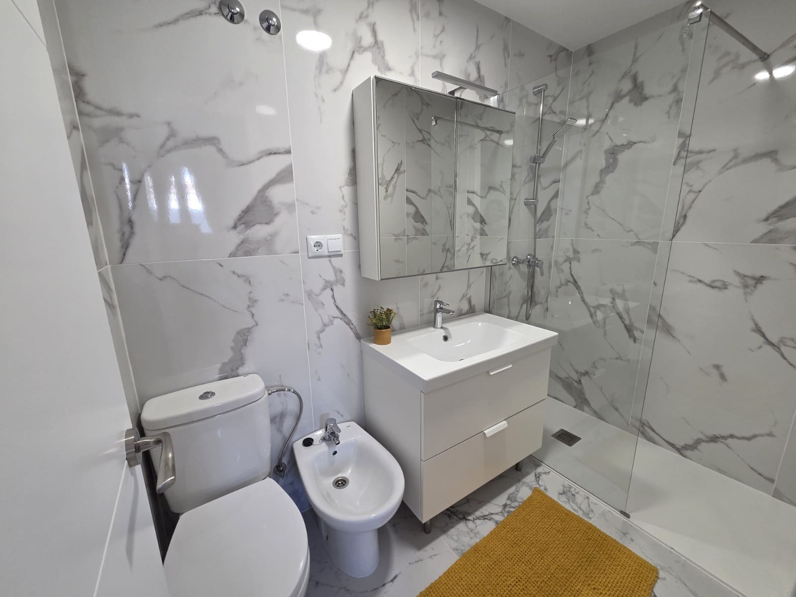 4 camera da letto Villetta Bifamiliare in vendita in Torrevieja con piscina garage - 369.000 € (Rif: 9409713)