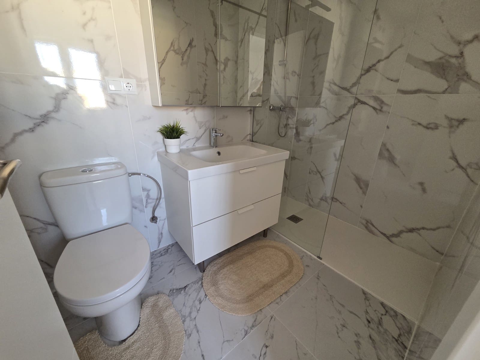 4 camera da letto Villetta Bifamiliare in vendita in Torrevieja con piscina garage - 369.000 € (Rif: 9409713)