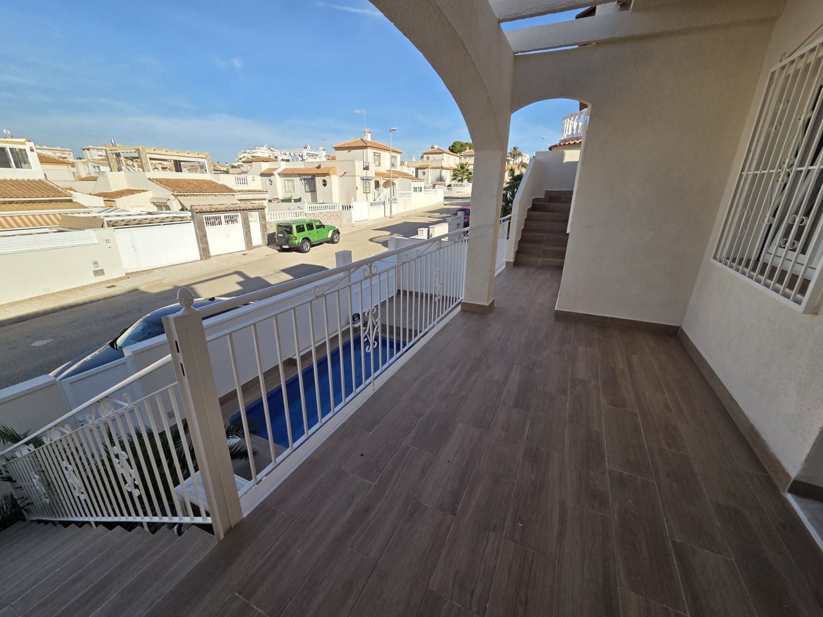 4 camera da letto Villetta Bifamiliare in vendita in Torrevieja con piscina garage - 369.000 € (Rif: 9409713)