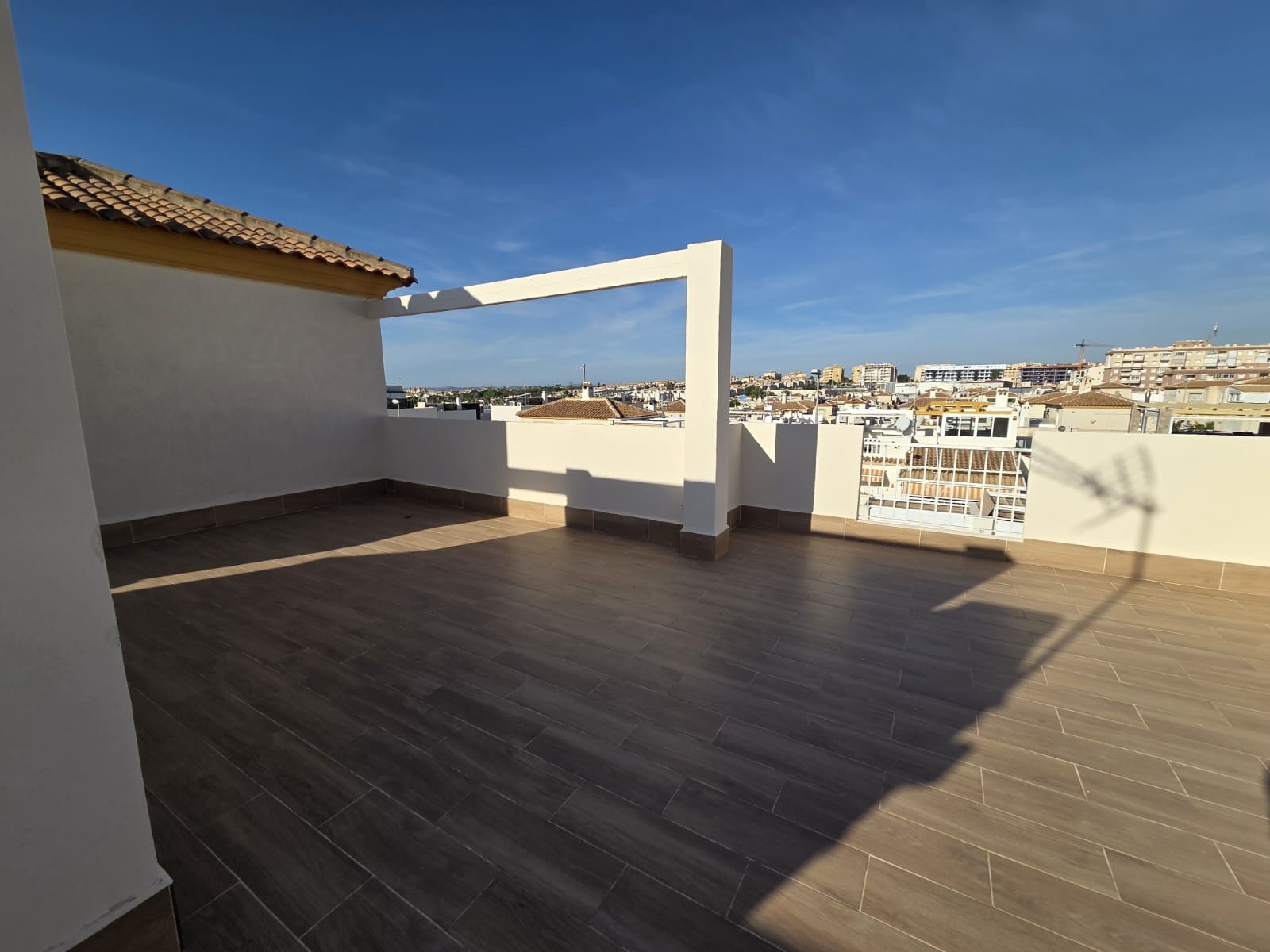 4 camera da letto Villetta Bifamiliare in vendita in Torrevieja con piscina garage - 369.000 € (Rif: 9409713)