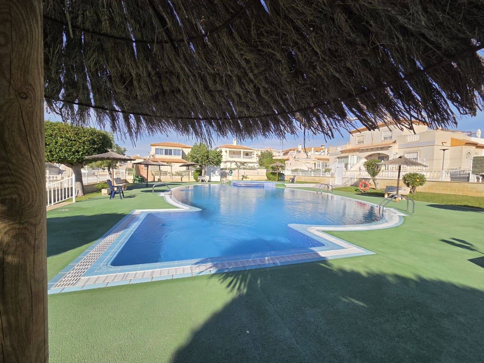 4 camera da letto Villetta Bifamiliare in vendita in Torrevieja con piscina garage - 369.000 € (Rif: 9409713)