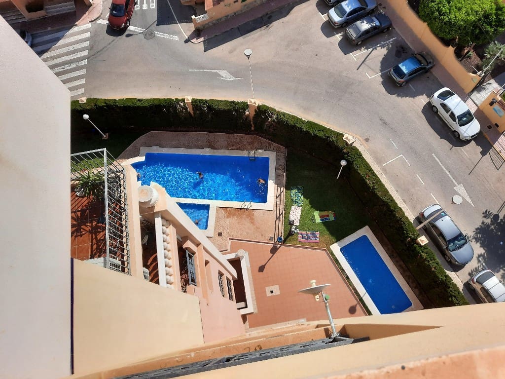 4 chambre Appartement à vendre à Torrevieja avec piscine garage - 330 000 € (Ref: 9414565)