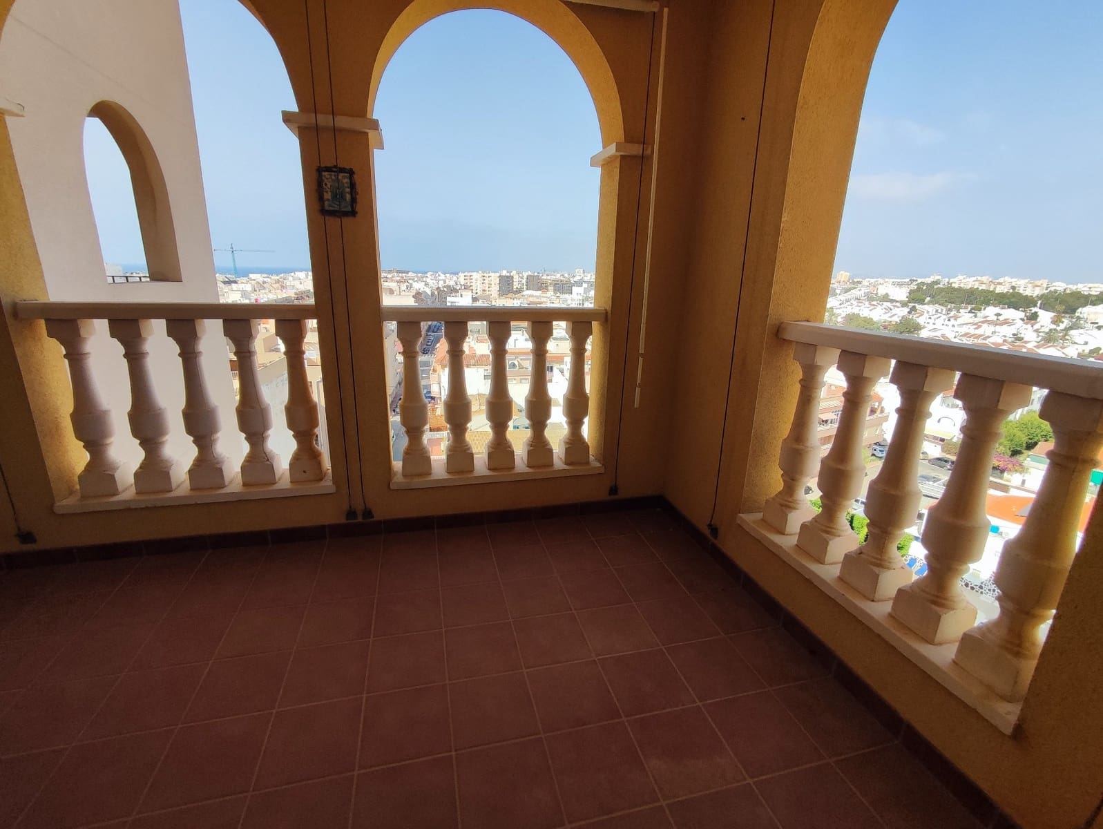 4 chambre Appartement à vendre à Torrevieja avec piscine garage - 330 000 € (Ref: 9414565)