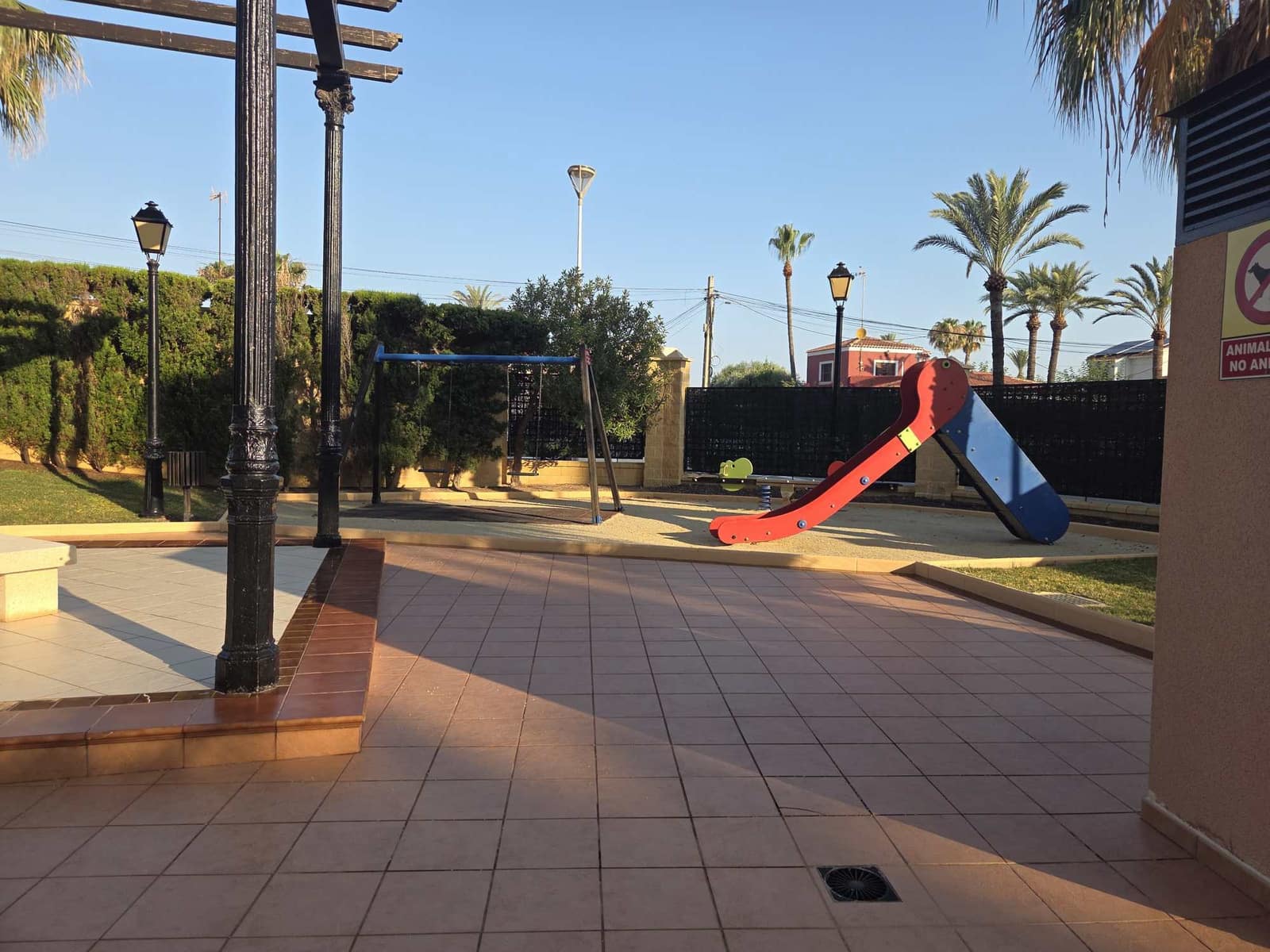 4 Zimmer Apartment zu verkaufen in Torrevieja mit Pool Garage - 298.500 € (Ref: 9414565)