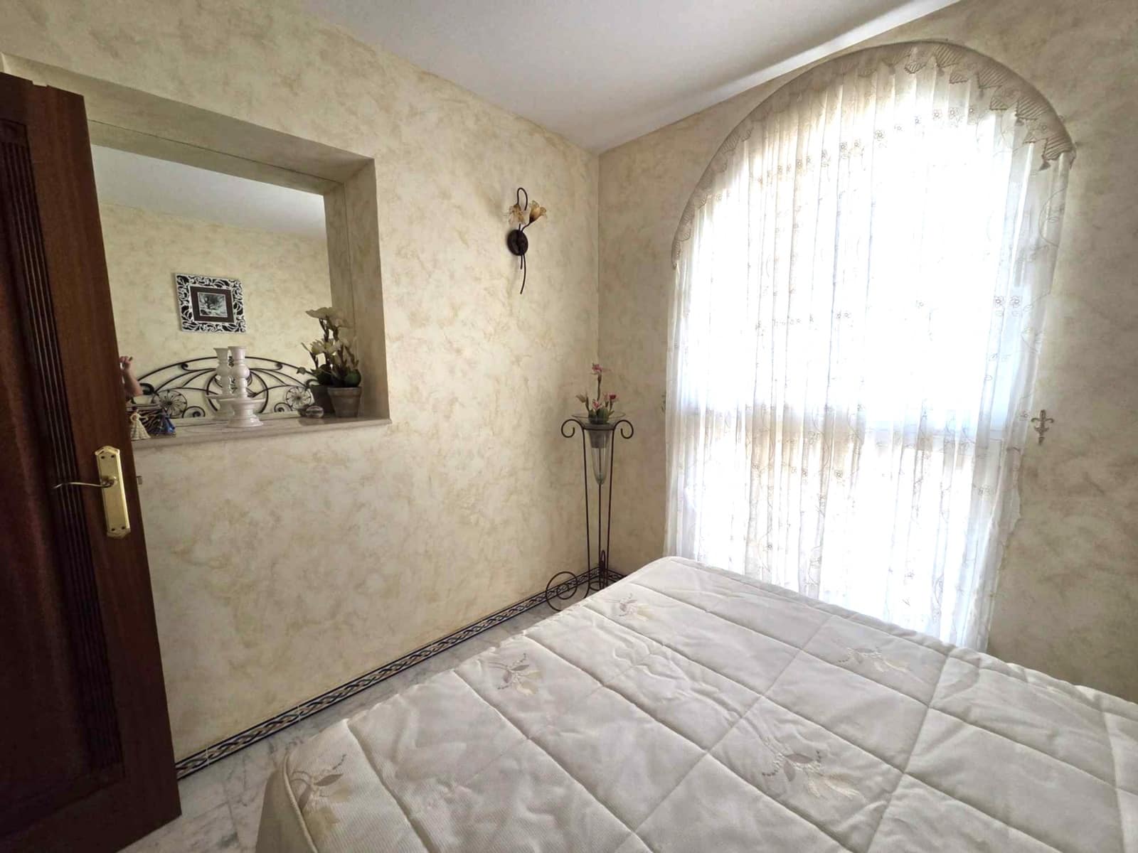 4 Zimmer Apartment zu verkaufen in Torrevieja mit Pool Garage - 298.500 € (Ref: 9414565)