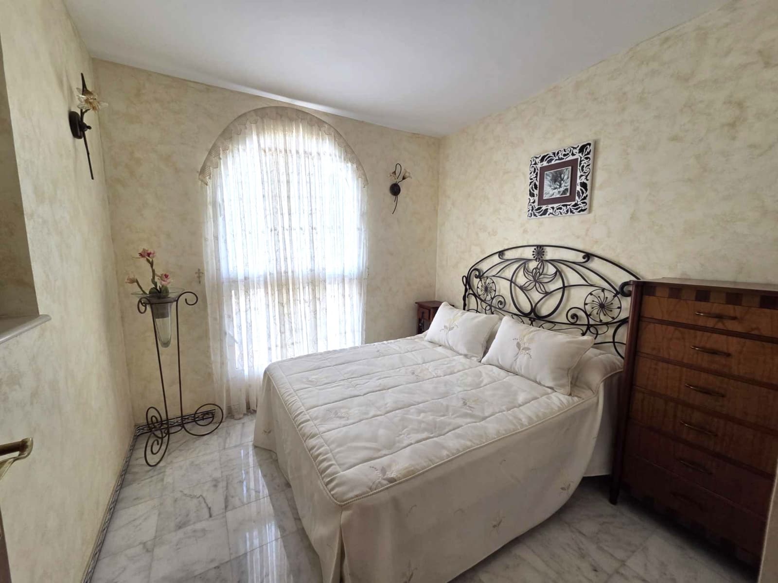 4 Zimmer Apartment zu verkaufen in Torrevieja mit Pool Garage - 298.500 € (Ref: 9414565)