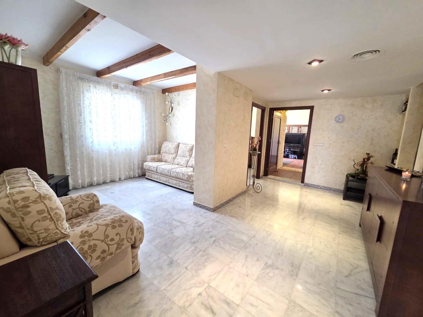 4 Zimmer Apartment zu verkaufen in Torrevieja mit Pool Garage - 298.500 € (Ref: 9414565)