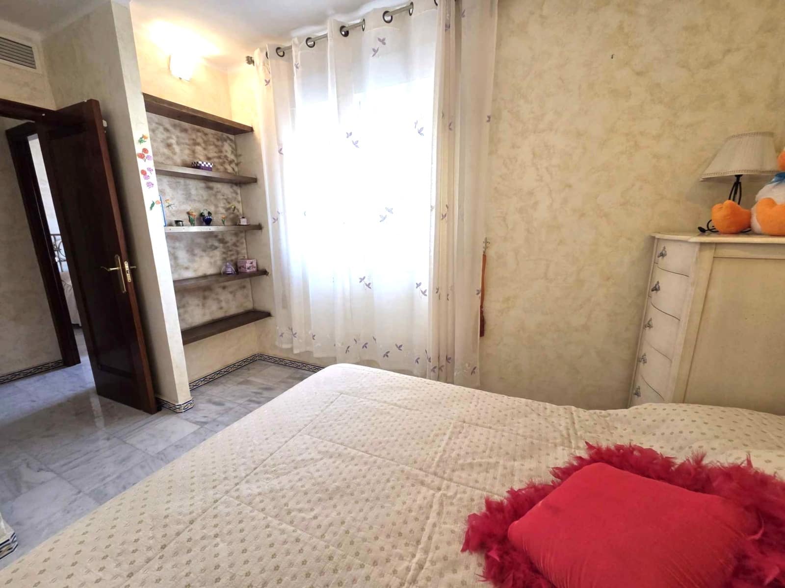 4 Zimmer Apartment zu verkaufen in Torrevieja mit Pool Garage - 298.500 € (Ref: 9414565)