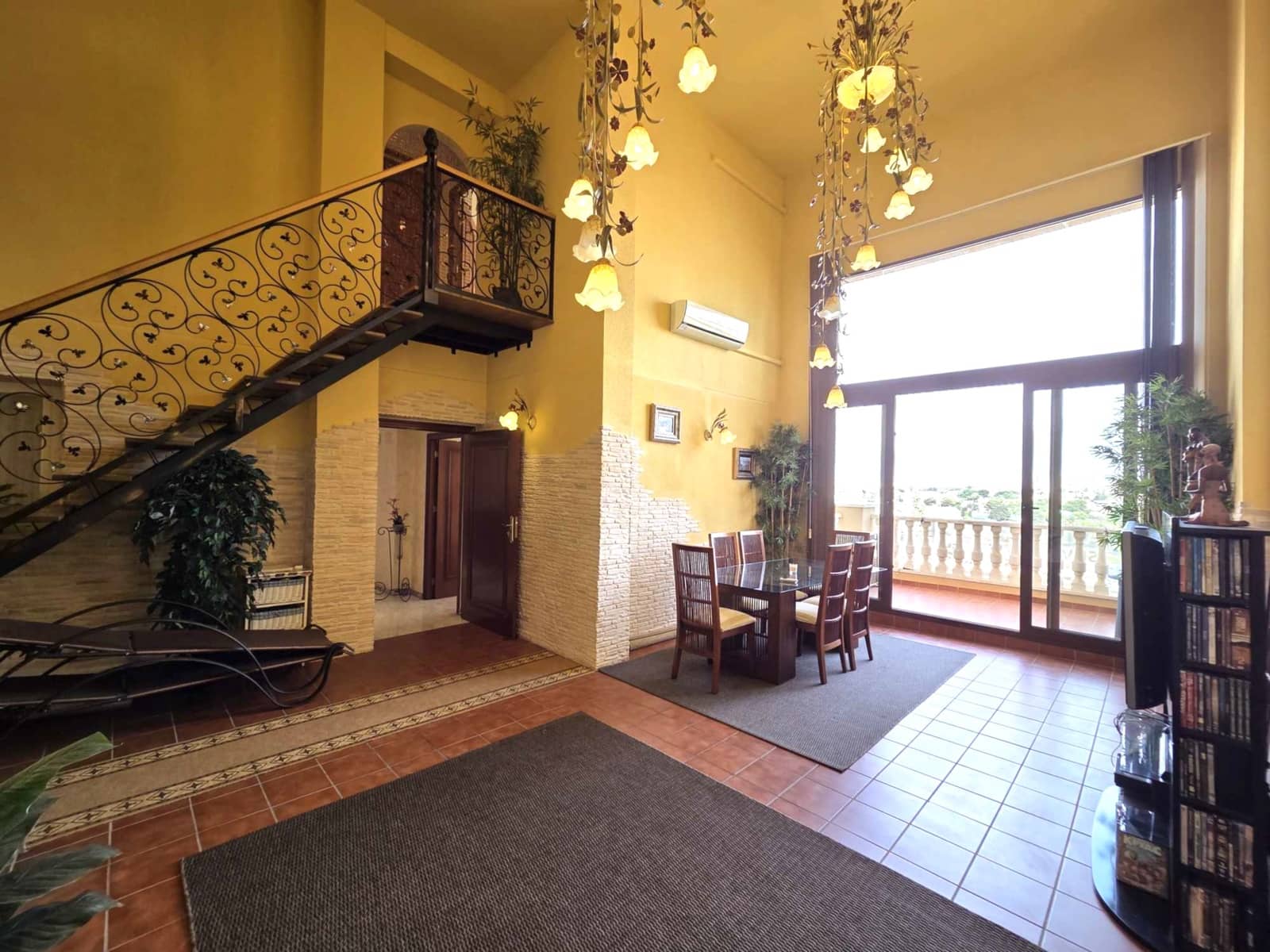 4 Zimmer Apartment zu verkaufen in Torrevieja mit Pool Garage - 298.500 € (Ref: 9414565)